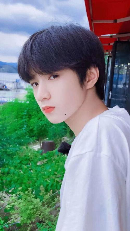 挑战澄清明星刘耀文,挑战自我，闪耀星途