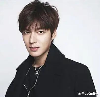 韩国前十名男明星,魅力四溢，星光熠熠