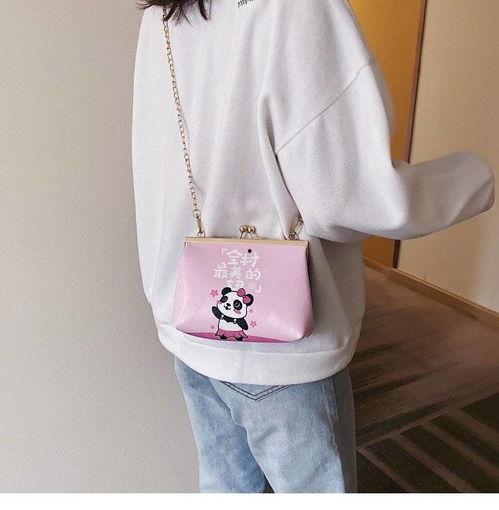 女童小包包网红,女童网红的甜蜜魅力