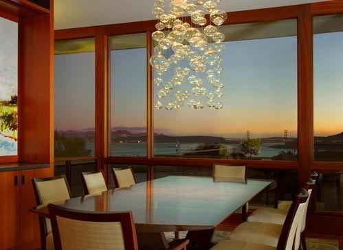 酒店窗户吃瓜,尽享悠闲“吃瓜”时光