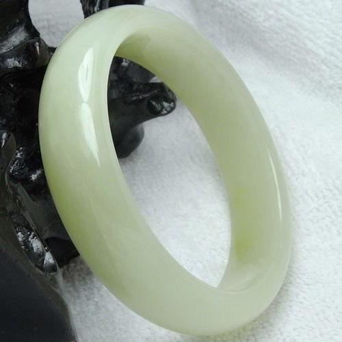 籽料手镯怎么看品质,一鉴即知的品质秘诀