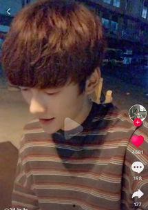 抖音笑得很甜男网红