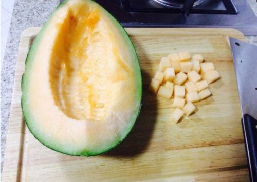 哈密瓜怎样炒着吃,美味佳肴轻松上桌